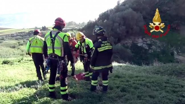 Segesta, esercitazione dei vigili del fuoco della Sicilia