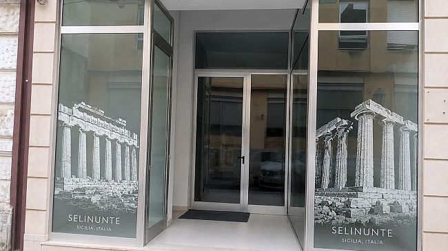 vetrine-pulite-e-decorate-la-proposta-per-restituire-attrattivita-al-centro-storico