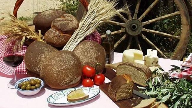 “Quattro chiacchiere con…Sua Maestà, il Pane Nero di Castelvetrano”
