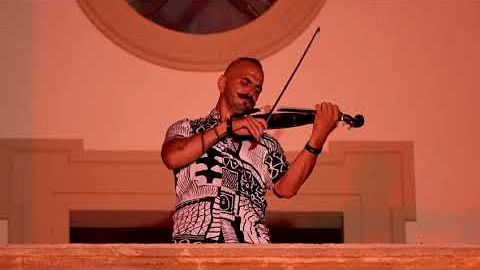 Estate Mazarese, il violinista Davide Rizzuto incanta piazza della Repubblica
