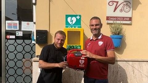 VIDEO- Trapani cardioprotetta, installato un nuovo defibrillatore 